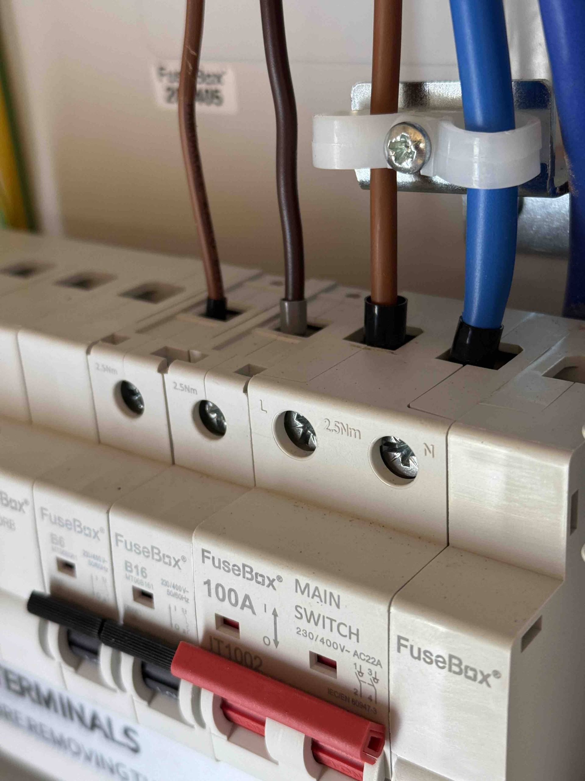 electrical fuse boat testing and install